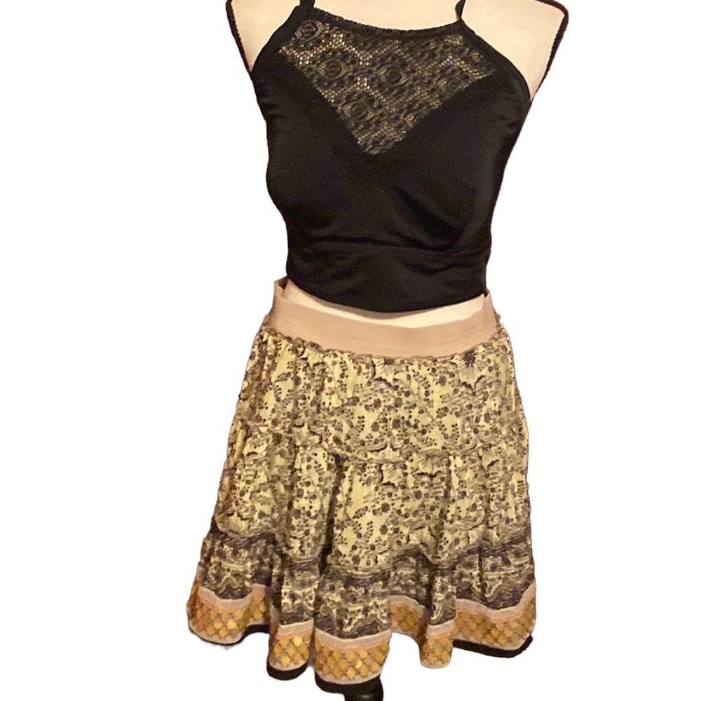 💜💜 FREE PEOPLE Cute Elastic Waist Tiered Ruffled Skirt Ladies Size Medium